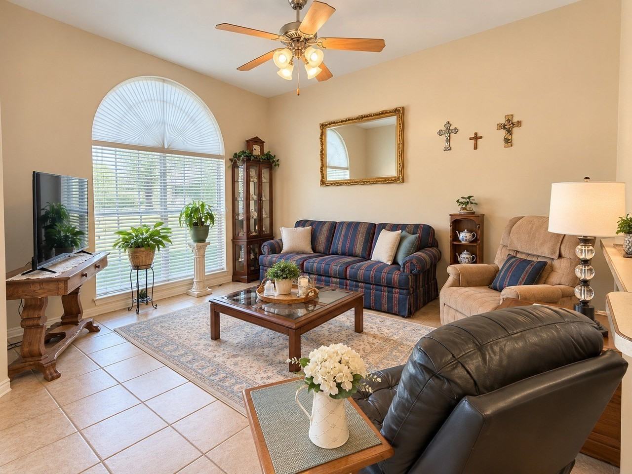 1011 Teresa Ct - Photo 2 of 11