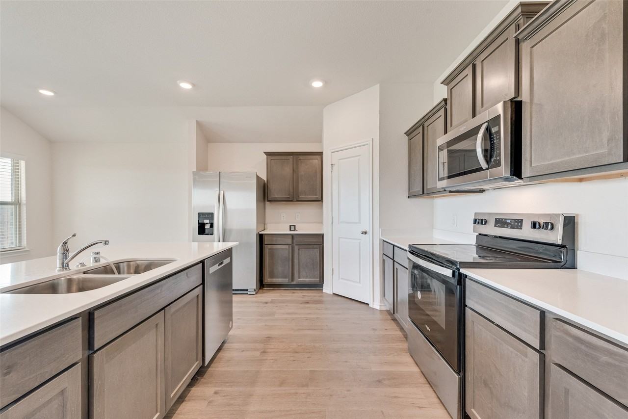 2706 Knollwood Trl - Photo 7 of 20