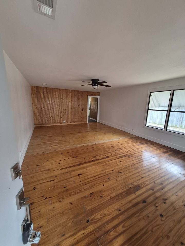 120 Carthel St - Photo 2 of 13