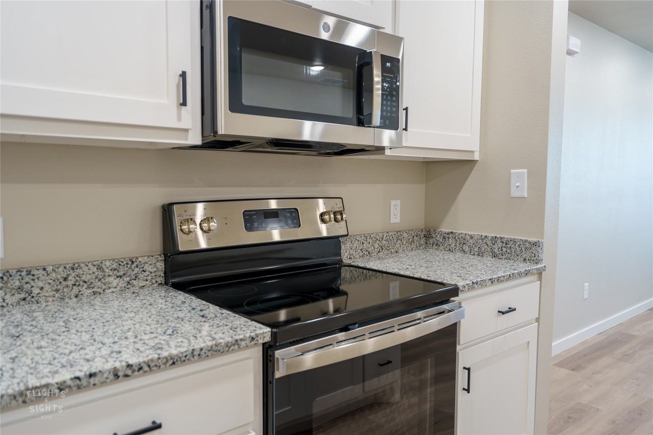 326 Colorado St - Photo 5 of 20