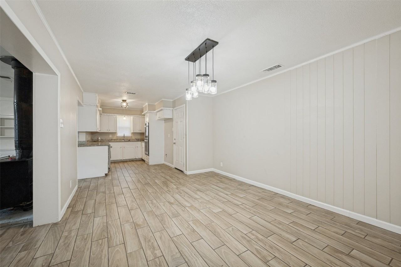 213 W Dorris Dr - Photo 7 of 22