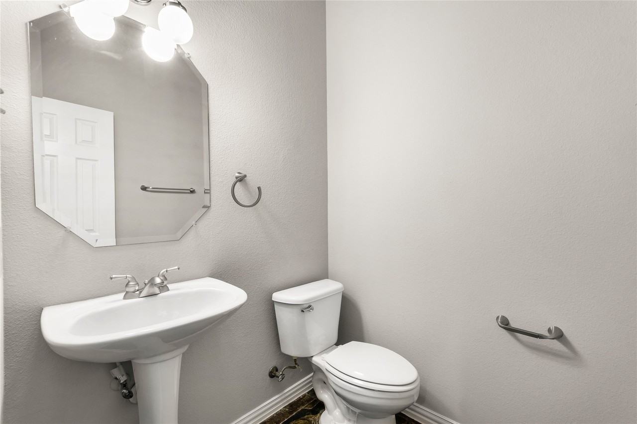 12416 Water Oak Dr - Photo 6 of 31