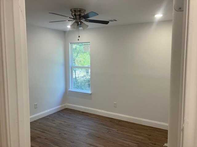 506 Jonathan St - Photo 7 of 11