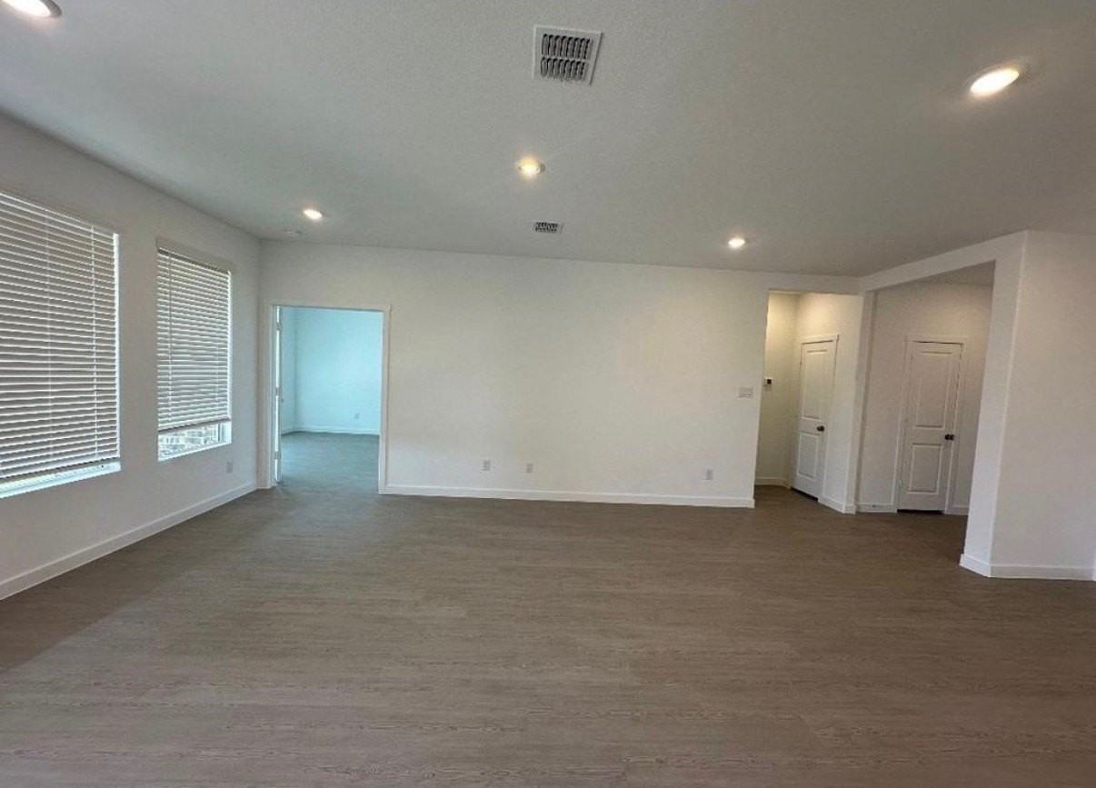 1316 Rockwell Dr - Photo 4 of 26