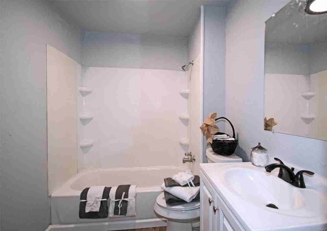 1307 Joslin St - Photo 7 of 27