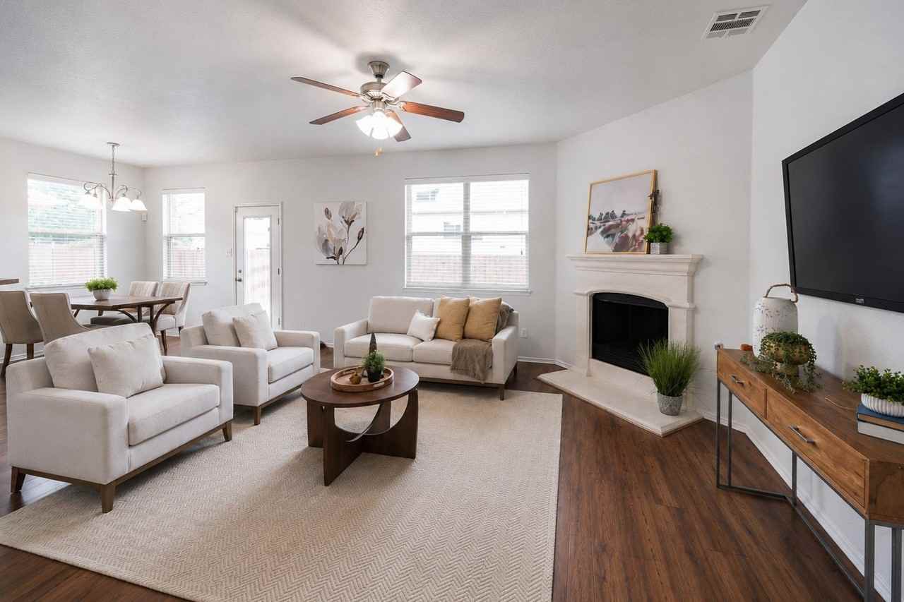 5049 Diamond Peak Ct - Photo 6 of 21