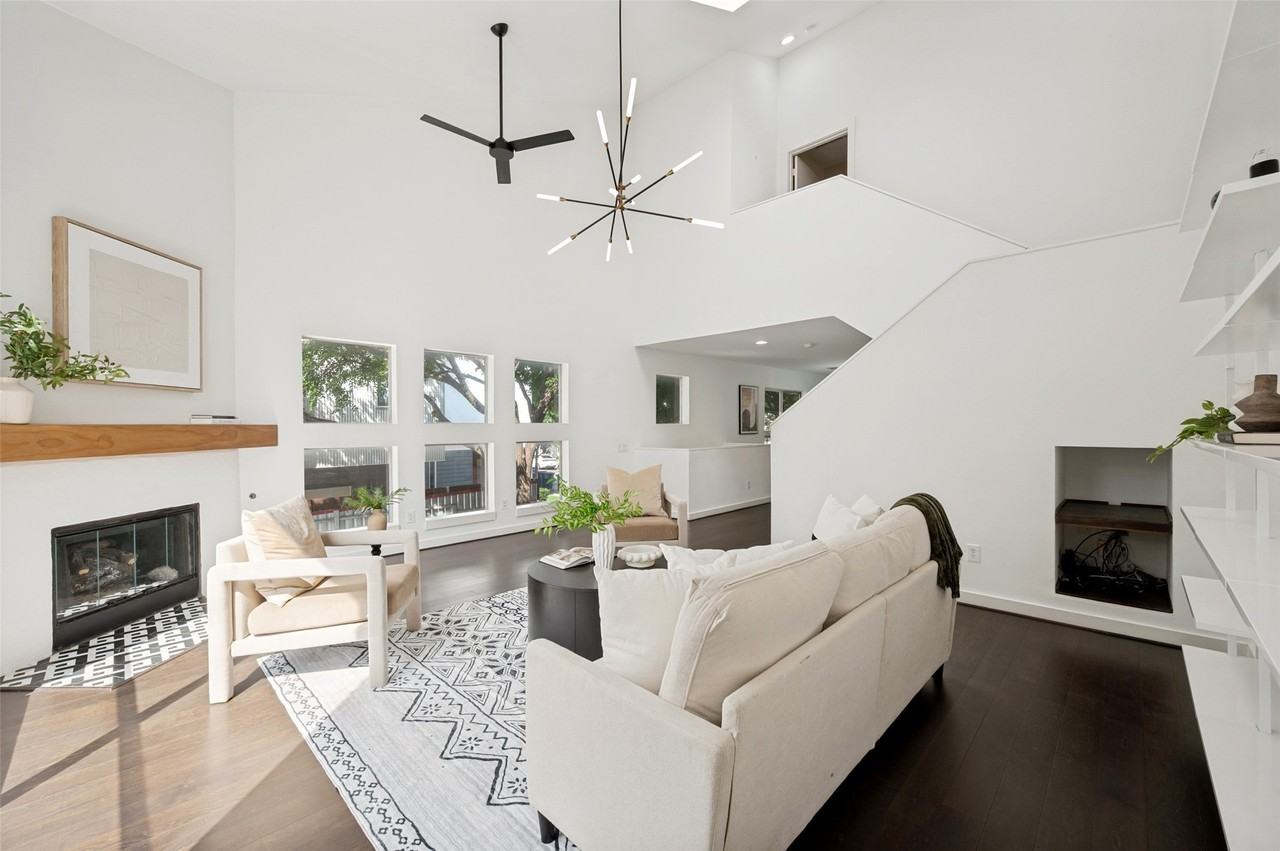 3828 San Jacinto St - Photo 3 of 29