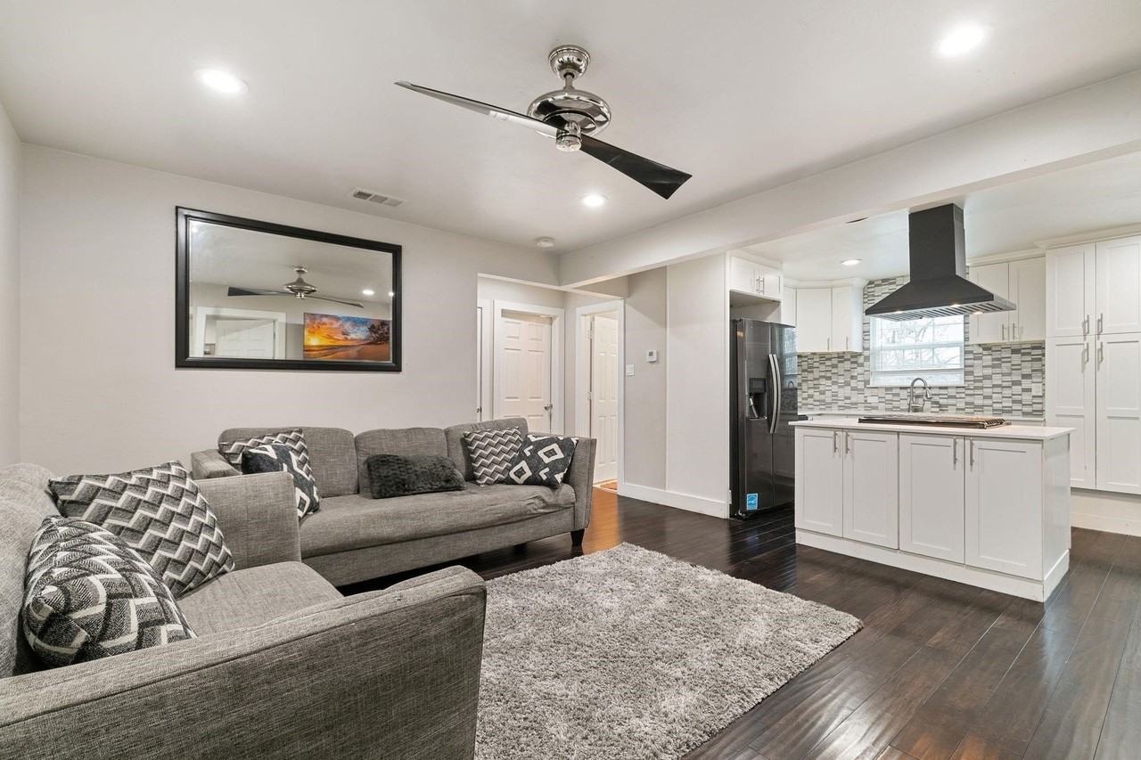 1506 E Waco Ave - Photo 5 of 27