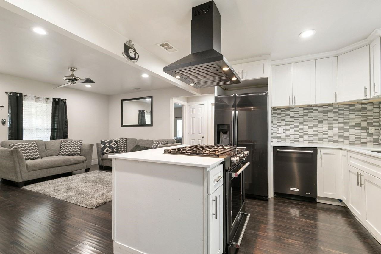 1506 E Waco Ave - Photo 6 of 27