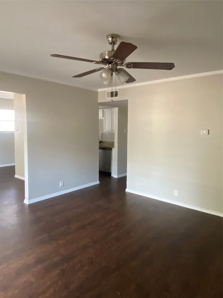417 Goldwood Dr - Photo 3 of 14