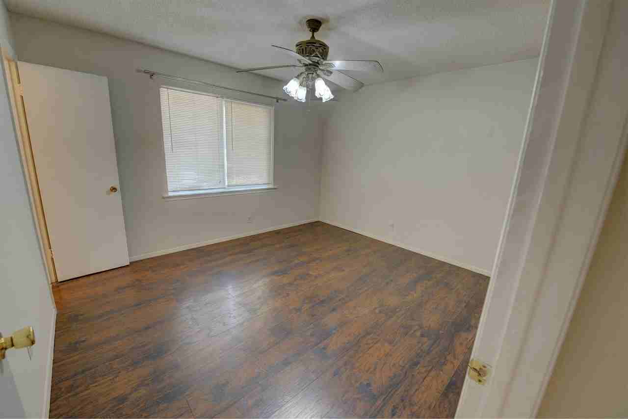 801 Canyon Ridge Dr - Photo 7 of 21