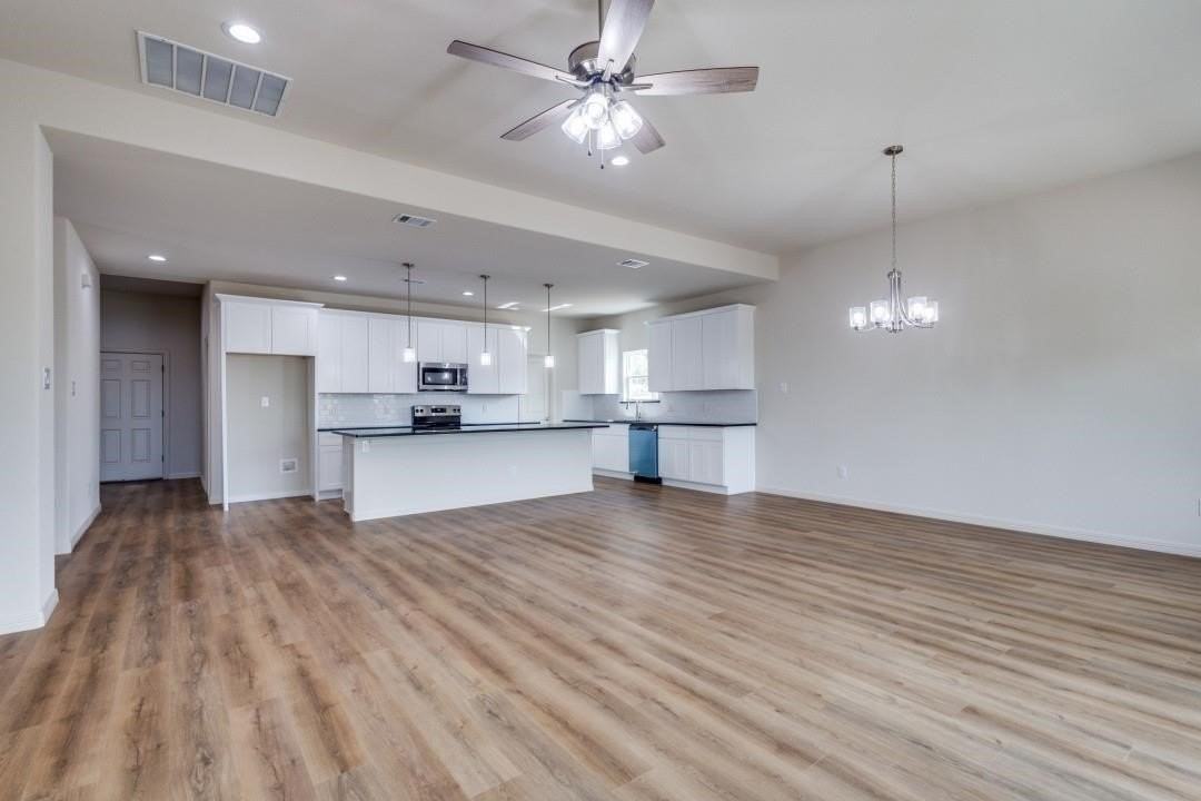 267 Jim Walter Dr - Photo 5 of 12