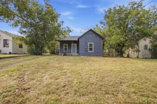 2222 W Bond St - Photo 1 of 1