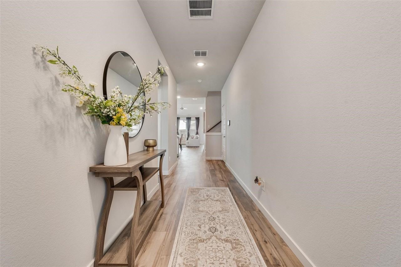 1201 Cinco Treaty Trl - Photo 4 of 27