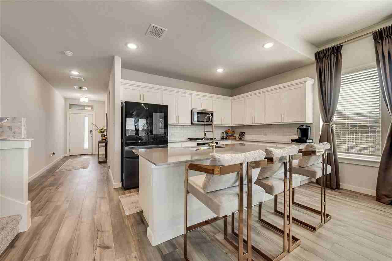 1201 Cinco Treaty Trl - Photo 6 of 27