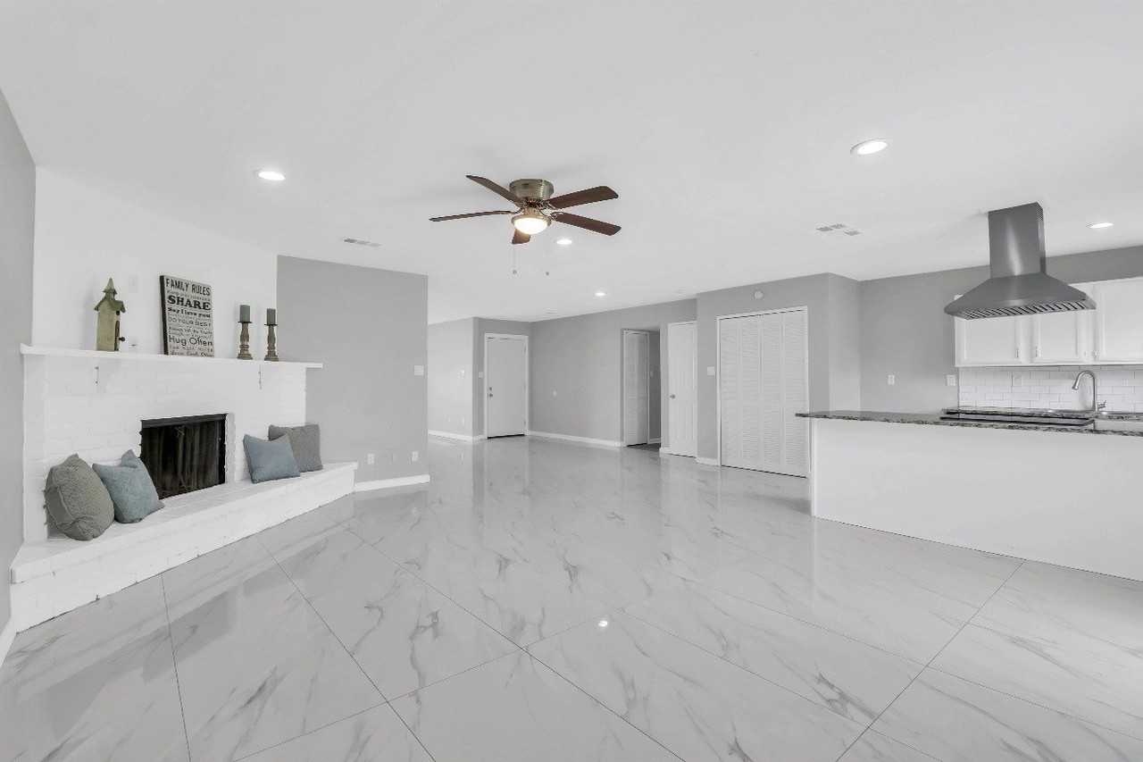 1509 California Trl - Photo 7 of 33
