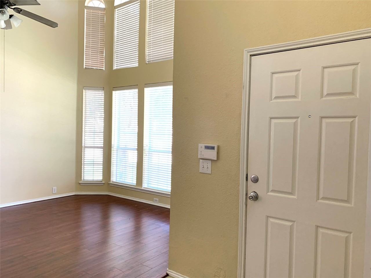 11406 Fountainbridge Dr - Photo 6 of 38