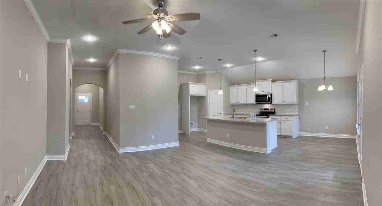 1004 Hardaway Ln - Photo 3 of 12
