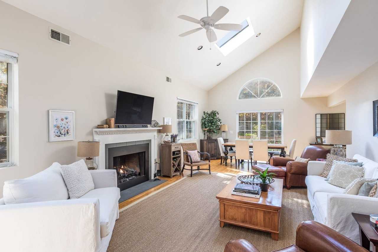 61 Barnes Ave - Photo 7 of 19