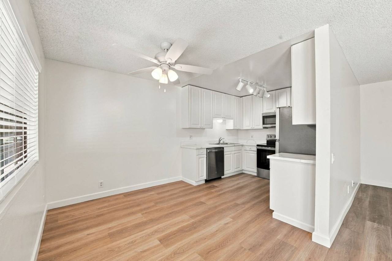 117 W Avenida De Los Arboles #165 - Photo 7 of 48