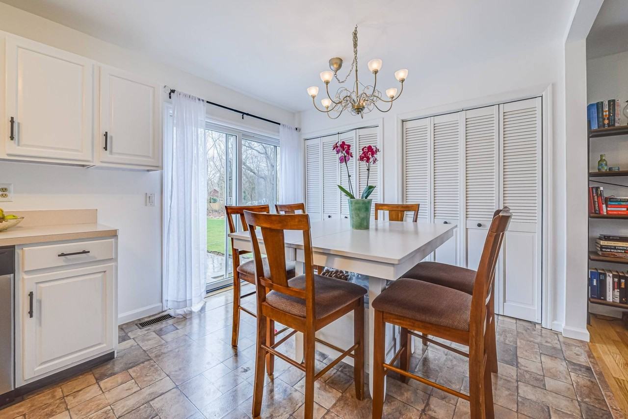 71 Hampton Rd - Photo 6 of 20
