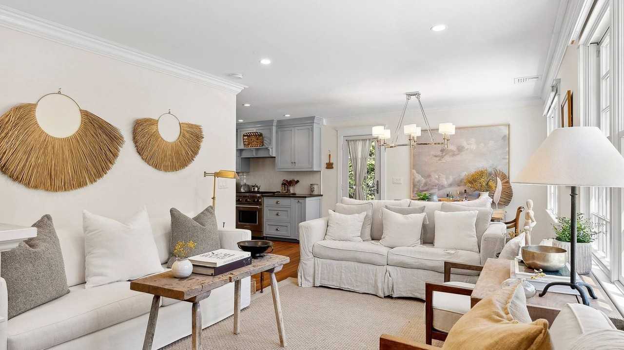 306 Madison St - Photo 2 of 12