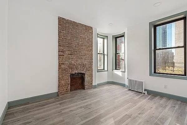 49 6th Ave #2L - Photo 3 of 6