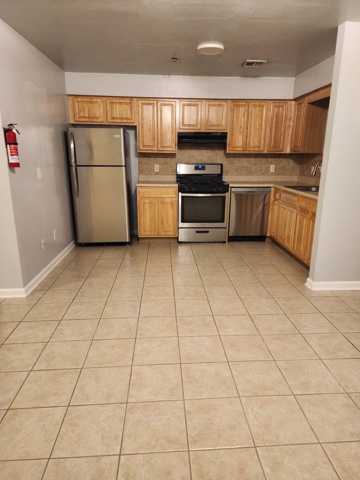 49-51 Crawford St #1 - Photo 2 of 7