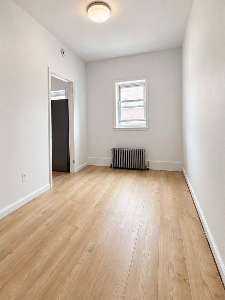 8333 Beverly Rd - Photo 3 of 5