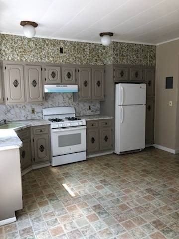 348 85th St - Photo 3 of 14