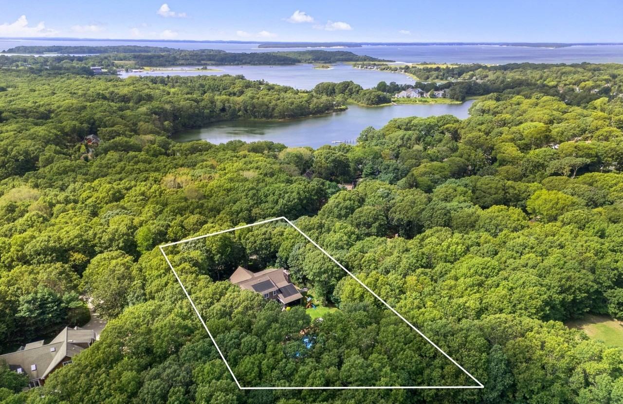6 Cove Neck Ln - Photo 2 of 27
