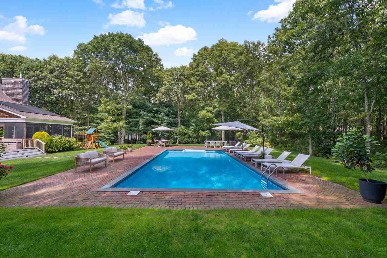 6 Cove Neck Ln - Photo 3 of 27