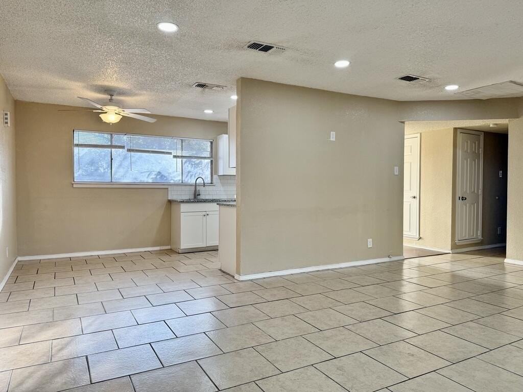 2601 Verde Ave - Photo 7 of 22