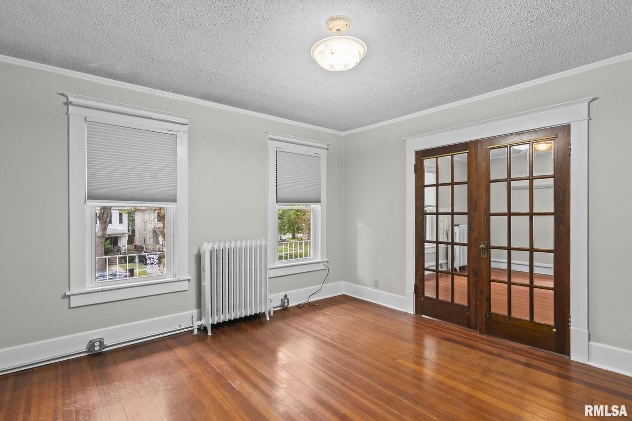 810 W Edwards St #B - Photo 6 of 20