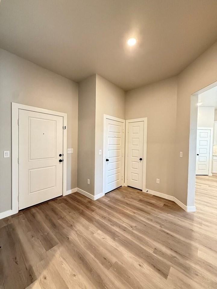 6101 Poppy Dr - Photo 7 of 42