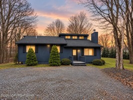 featured image of 1628 Clover Rd