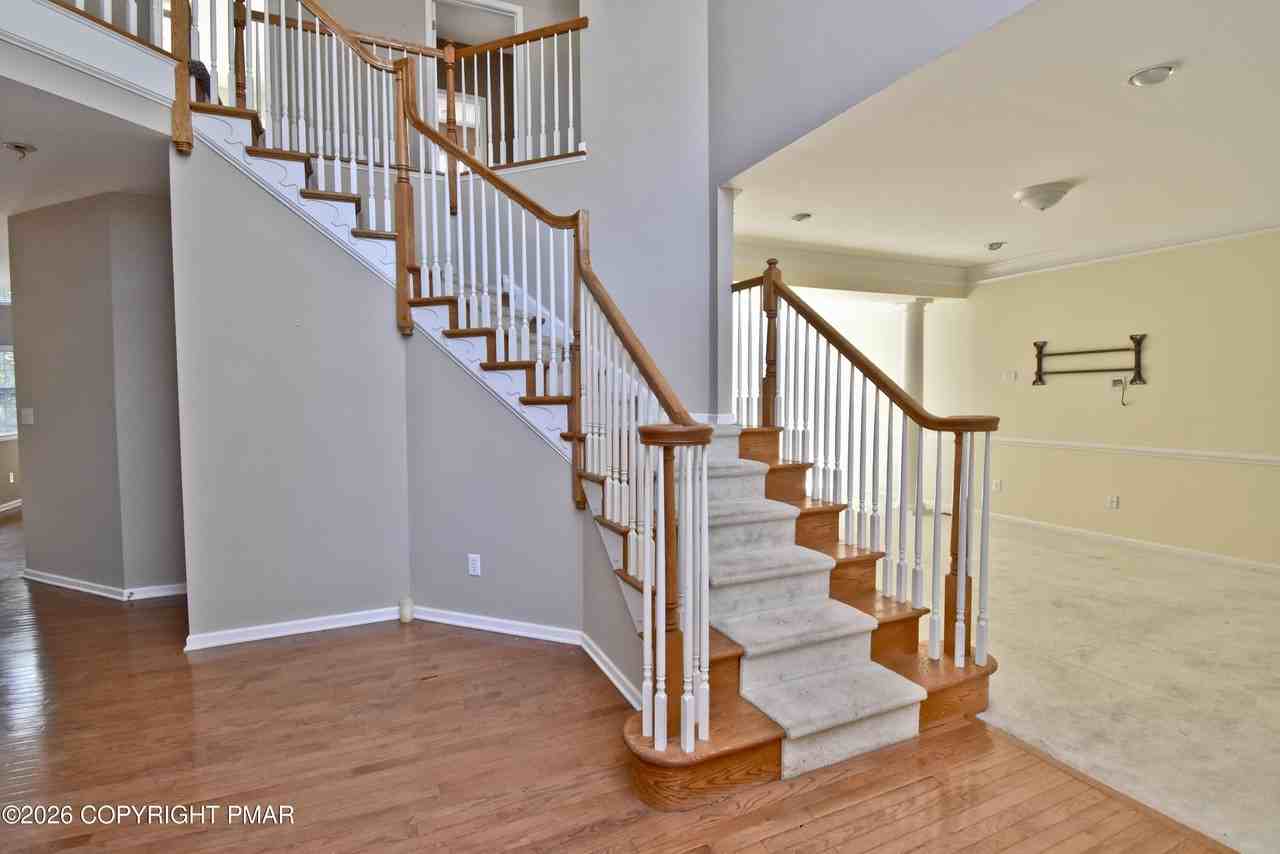 3257 Doral Ct - Photo 4 of 50
