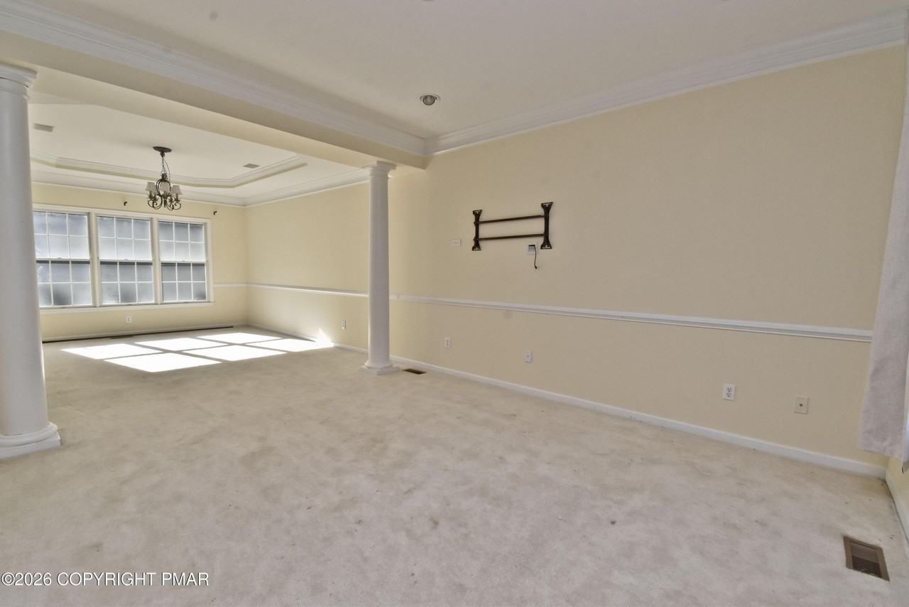 3257 Doral Ct - Photo 6 of 50