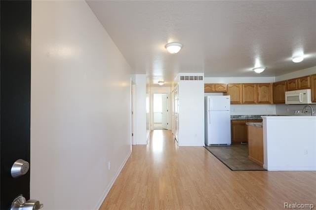 20 Eden Park Dr - Photo 3 of 24