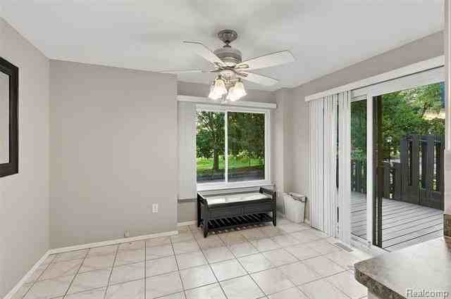 37327 Golfview Dr - Photo 7 of 28