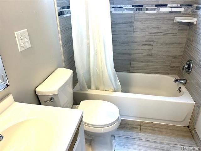 22066 Lambrecht Ave - Photo 7 of 14