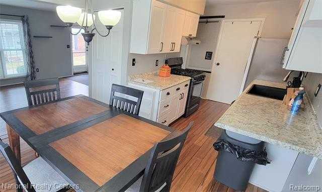 34149 Garfield Cir - Photo 7 of 27