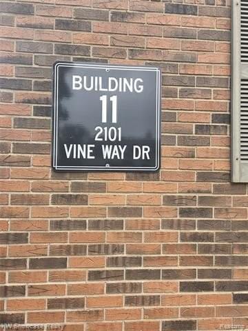 2101 2101 Vine Way Unit 91 Drive - Photo 3 of 21