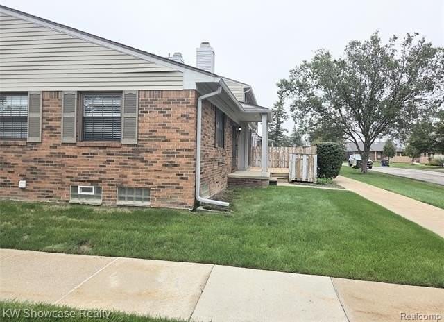2101 2101 Vine Way Unit 91 Drive - Photo 4 of 21
