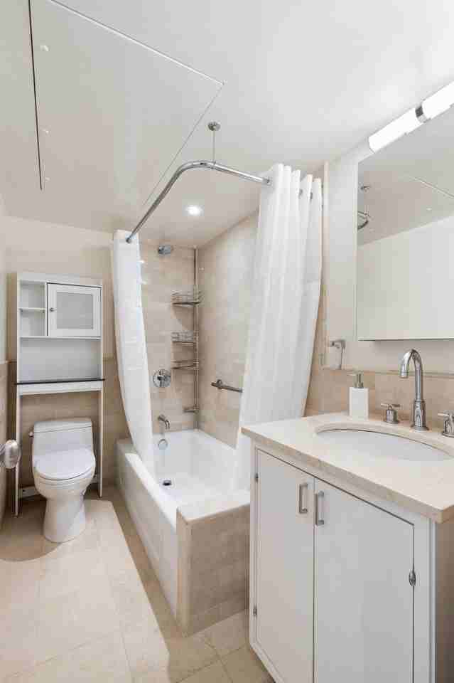 MANHATTAN HOUSE #E904 - Photo 3 of 4