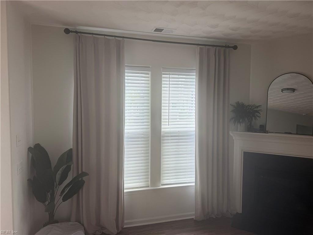 2176 Humphreys Dr #318 - Photo 3 of 43