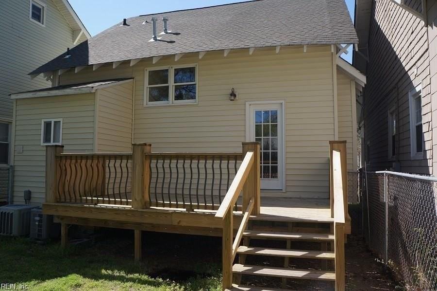 1626 Mcdaniel St - Photo 4 of 8