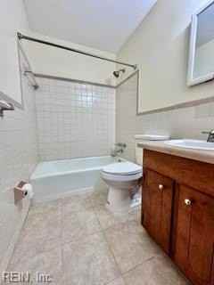 2216 Pretty Lake Ave #2 - Photo 7 of 12