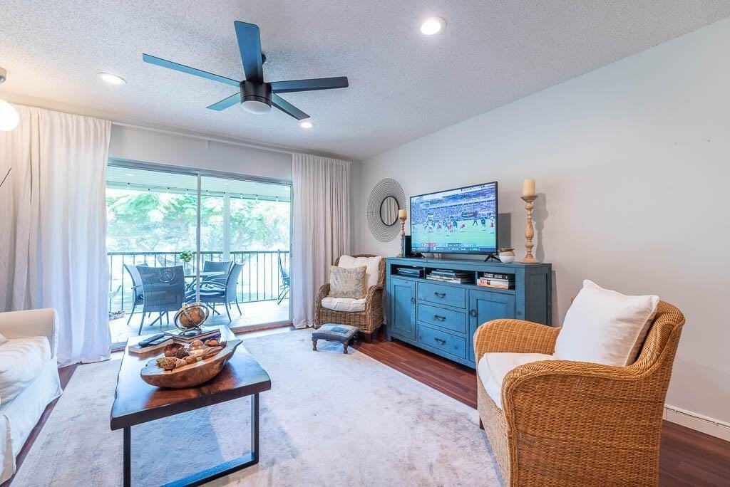 6550 S Oriole Blvd #2020 - Photo 4 of 44