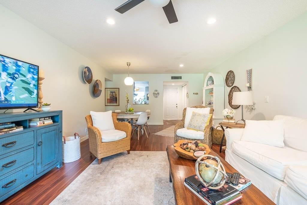 6550 S Oriole Blvd #2020 - Photo 7 of 44